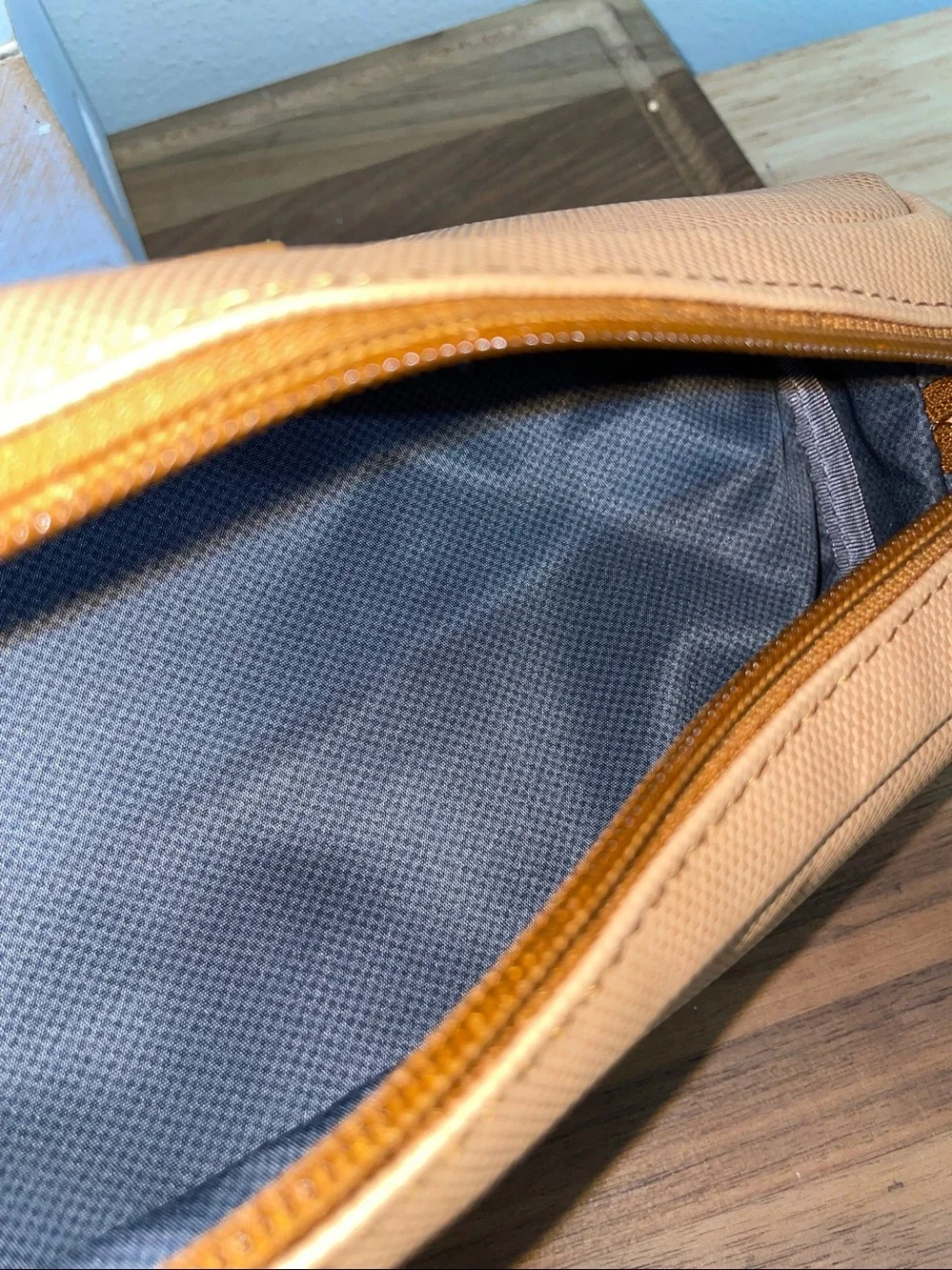 Travel Commute Leather Toiletry Bag Tan Cosmetic Organizer Zip Case Pouch Tumi